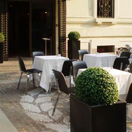 Lhp 나폴레옹 호텔 밀라노