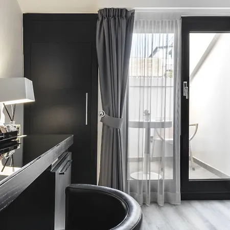 호텔 Lhp 나폴레옹 4*