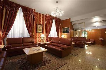 Lhp Napoleon Hotel