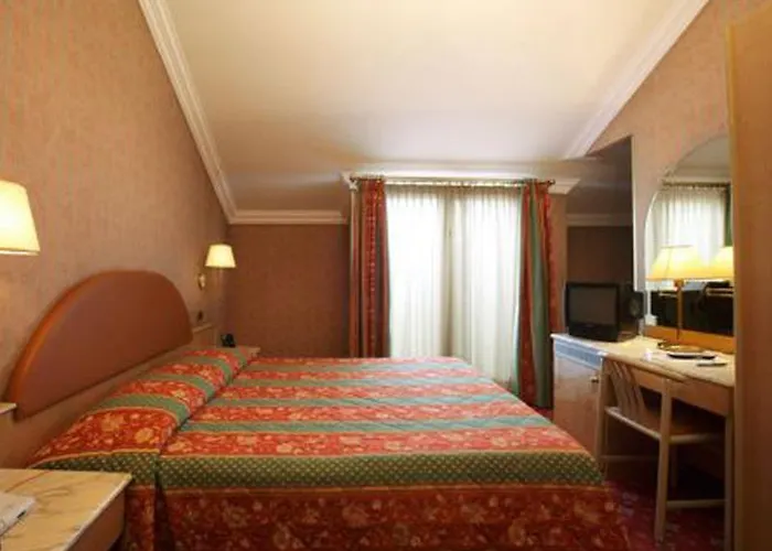 Hotel Lhp Napoleon 4*
