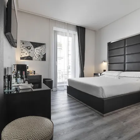 Lhp Napoleon Hotel