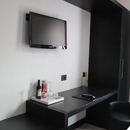 Lhp Napoleon Hotel Milan